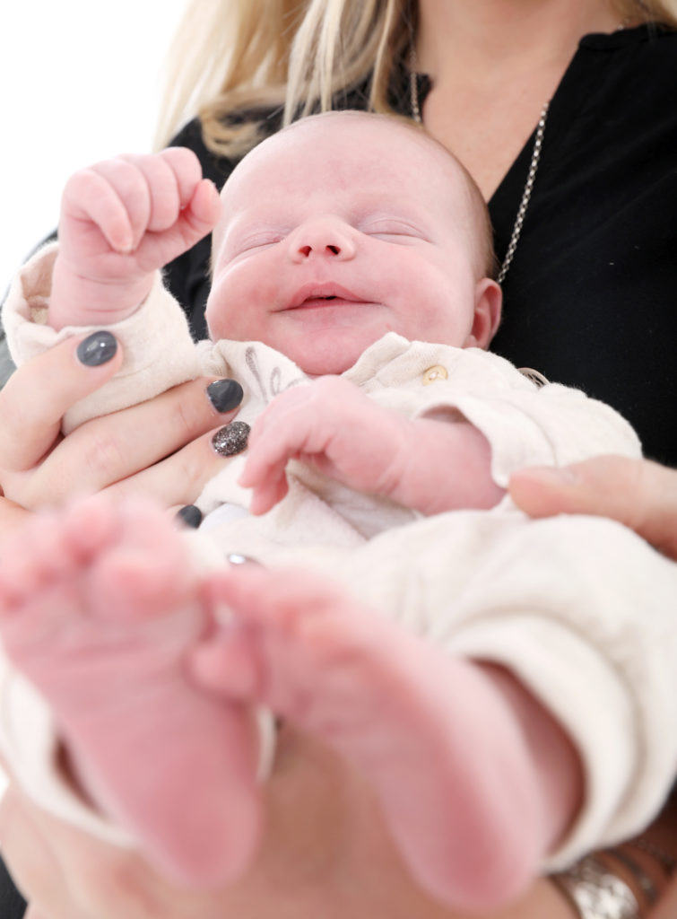 Kleines Familienglück: Neugeborenen-Fotoshooting in Wien